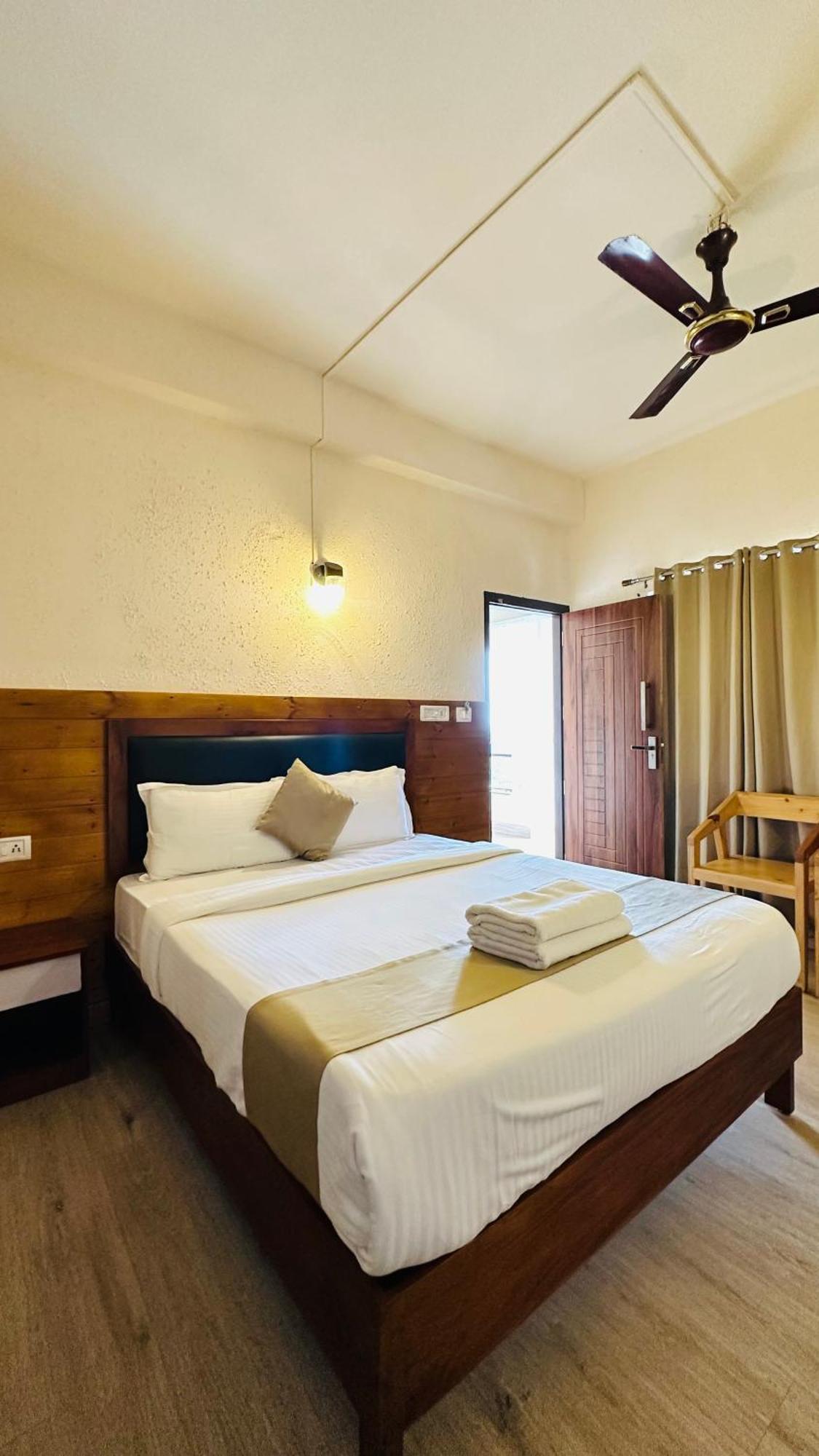 Kallar Vattiyar Wild Elephant Resort מראה חיצוני תמונה